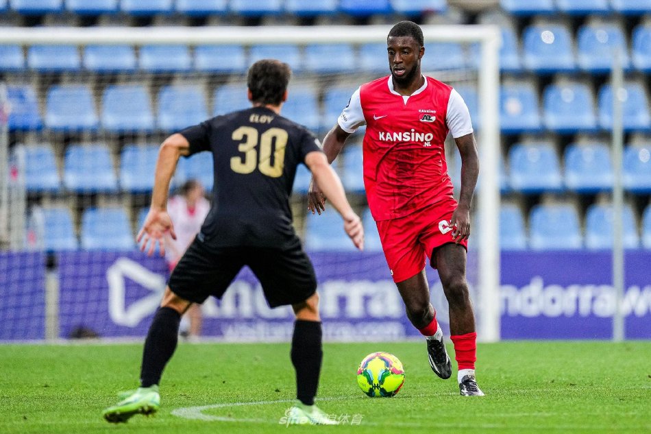 库里判罚待 库里判罚待