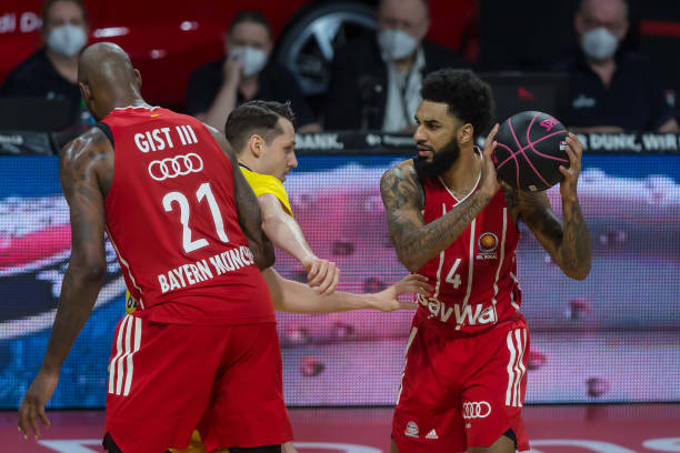 一主一客 一主一客